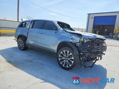 Czwarte zdjęcie samochodu z boku: 2025 CHEVROLET SUBURBAN K1500 HIGH COUNTRY VIN:1GNS6GRL5SR361615 - miniatura