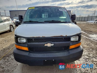 Piąte zdjęcie samochodu w środku: 2014 CHEVROLET EXPRESS G1500 VIN:1GCSGAFX4E1166909 - miniatura