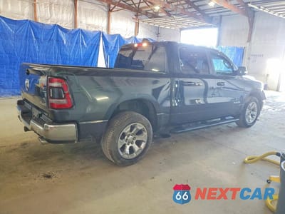 Trzecie zdjęcie samochodu z tyłu: 2021 RAM 1500 BIG HORN VIN:1C6SRFFT9MN717841 - miniatura