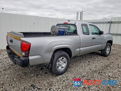 Trzecie zdjęcie samochodu z tyłu: 2018 TOYOTA TACOMA SR VIN:5TFRX5GN8JX127461 - miniatura