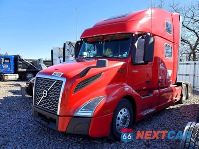 Drugie zdjęcie samochodu z przodu: 2019 VOLVO VNL SEMI TRUCK VIN:4V4NC9EH2KN904085 - miniatura