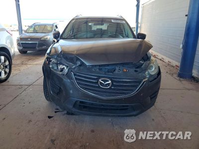 Piąte zdjęcie samochodu w środku: 2016 MAZDA CX-5 SPORT VIN:JM3KE2BY7G0750098 - miniatura