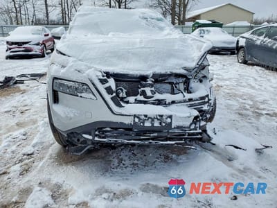 Piąte zdjęcie samochodu w środku: 2022 NISSAN ROGUE SV VIN:5N1BT3BB2NC673406 - miniatura