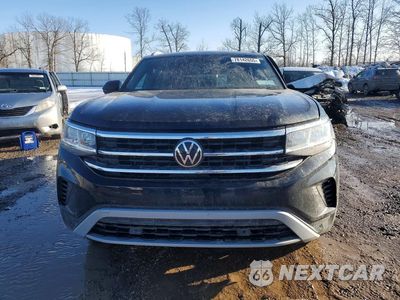 Piąte zdjęcie samochodu w środku: 2021 VOLKSWAGEN ATLAS CROSS SPORT SE VIN:1V2KE2CA3MC234775 - miniatura