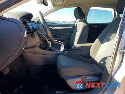 Zdjęcie 7 z 13 samochodu: 2024 VOLKSWAGEN JETTA S VIN:3VW5M7BU3RM068836 - miniatura