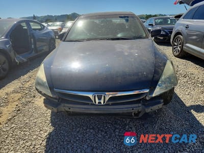 Piąte zdjęcie samochodu w środku: 2007 HONDA ACCORD LX VIN:3HGCM56447G711779 - miniatura