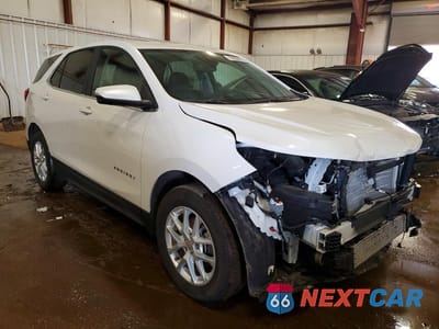 Czwarte zdjęcie samochodu z boku: 2024 CHEVROLET EQUINOX LT VIN:3GNAXUEG4RS158609 - miniatura