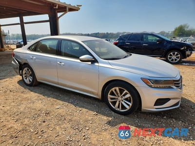 Czwarte zdjęcie samochodu z boku: 2020 VOLKSWAGEN PASSAT S VIN:1VWAA7A34LC007603 - miniatura