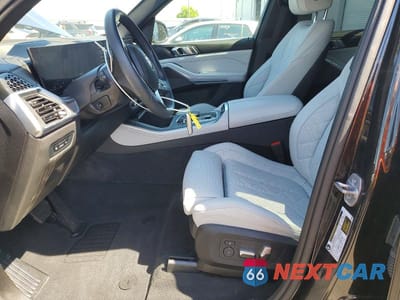 Zdjęcie 7 z 12 samochodu: 2025 BMW X5 SDRIVE 40I VIN:5UX13EU01S9Z77986 - miniatura