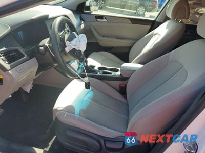 Zdjęcie 7 z 12 samochodu: 2017 HYUNDAI SONATA BASE VIN:5NPE24AF2HH489042 - miniatura