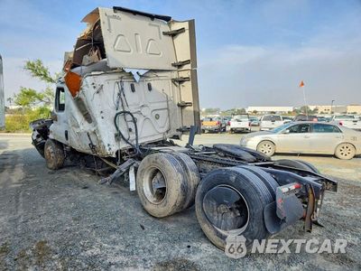 Trzecie zdjęcie samochodu z tyłu: 2018 FREIGHTLINER CASCADIA 125 SEMI TRUCK VIN:3AKJGLDR1JSJJ6458 - miniatura