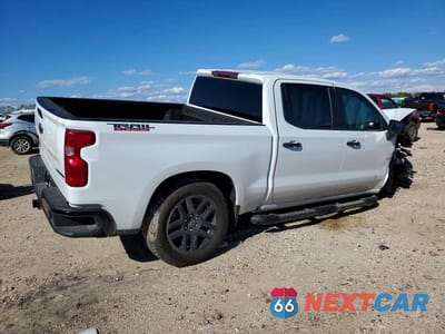 Trzecie zdjęcie samochodu z tyłu: 2026 CHEVROLET SILVERADO K1500 TRAIL BOSS CUSTOM VIN:3GCPKCEK2TG106955 - miniatura