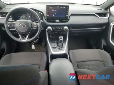 Zdjęcie 8 z 12 samochodu: 2022 TOYOTA RAV4 HYBRID SE VIN:JTM16RFV4NJ015628 - miniatura