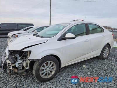 2020 CHEVROLET SONIC LT 1G1JD5SB2L4101793 - główne zdjęcie licytacji z USA - miniatura
