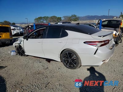 Drugie zdjęcie samochodu z przodu: 2020 TOYOTA CAMRY XSE VIN:4T1K61AK4LU338734 - miniatura