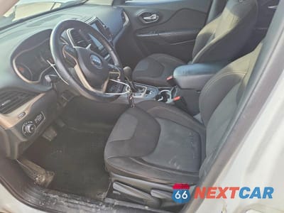 Zdjęcie 7 z 13 samochodu: 2016 JEEP CHEROKEE LATITUDE VIN:1C4PJMCB9GW144184 - miniatura
