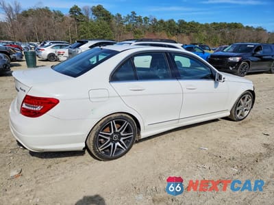 Trzecie zdjęcie samochodu z tyłu: 2014 MERCEDES-BENZ C 300 4MATIC VIN:WDDGF8ABXEG232055 - miniatura