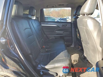 Zdjęcie 11 z 13 samochodu: 2019 TOYOTA HIGHLANDER LE VIN:5TDBZRFH2KS921913 - miniatura