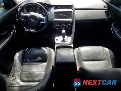 Zdjęcie 8 z 13 samochodu: 2019 JAGUAR E-PACE S VIN:SADFJ2FX6K1Z66894 - miniatura