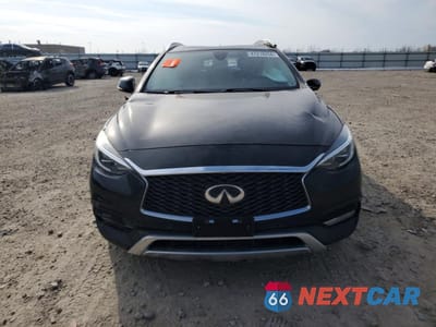 Piąte zdjęcie samochodu w środku: 2018 INFINITI QX30 VIN:SJKCH5CR7JA005539 - miniatura