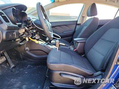 Zdjęcie 7 z 12 samochodu: 2018 KIA FORTE LX VIN:3KPFL4A72JE261711 - miniatura