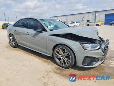 Czwarte zdjęcie samochodu z boku: 2021 AUDI S4 PREMIUM PLUS VIN:WAUB4AF44MA034842 - miniatura