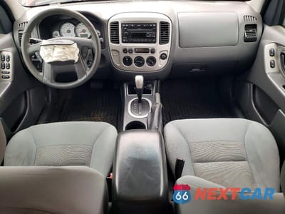 Zdjęcie 8 z 11 samochodu: 2006 FORD ESCAPE XLT VIN:1FMYU931X6KC35269 - miniatura