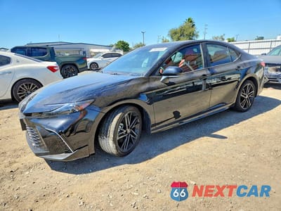 2025 TOYOTA CAMRY XSE 4T1DAACK5SU562355 - główne zdjęcie licytacji z USA - miniatura