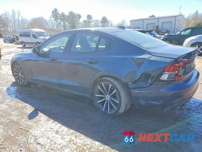 Drugie zdjęcie samochodu z przodu: 2021 VOLVO S60 T6 MOMENTUM VIN:7JRA22TK3MG094932 - miniatura