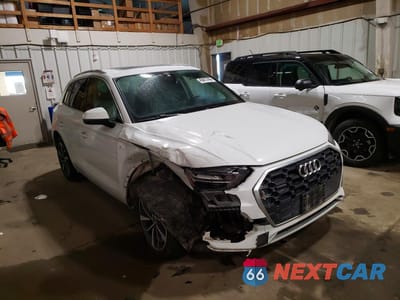 Czwarte zdjęcie samochodu z boku: 2022 AUDI Q5 PREMIUM 45 VIN:WA1GAAFY2N2111959 - miniatura