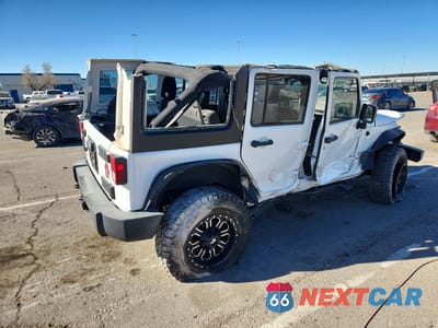 Trzecie zdjęcie samochodu z tyłu: 2017 JEEP WRANGLER UNLIMITED SPORT VIN:1C4BJWDG1HL664320 - miniatura