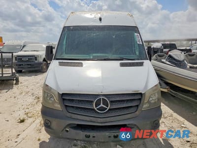 Piąte zdjęcie samochodu w środku: 2014 MERCEDES BENZ SPRINTER 3500 DELIVERY VAN VIN:WD3PF4CC8E5910588 - miniatura