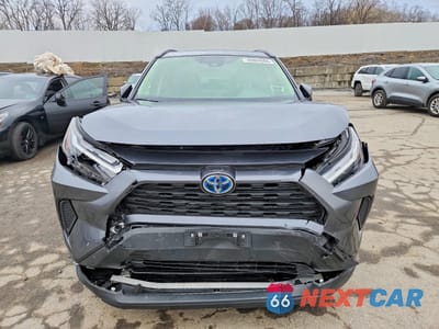 Piąte zdjęcie samochodu w środku: 2024 TOYOTA RAV4 HYBRID XLE VIN:JTMRWRFV2RD582718 - miniatura