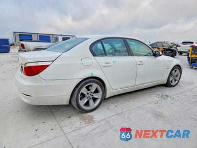 Trzecie zdjęcie samochodu z tyłu: 2010 BMW 528 XI VIN:WBANV1C53AC389072 - miniatura