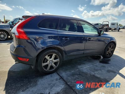 Trzecie zdjęcie samochodu z tyłu: 2013 VOLVO XC60 3.2 VIN:YV4952DL1D2418342 - miniatura