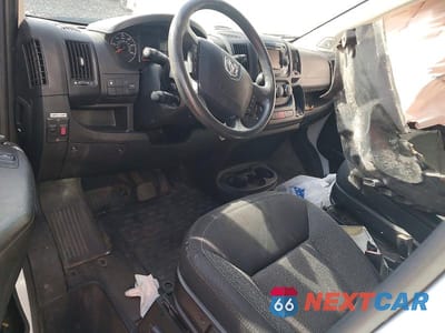 Zdjęcie 8 z 13 samochodu: 2016 RAM PROMASTER 3500 BOX TRUCK VIN:3C7WRVLG2GE125690 - miniatura