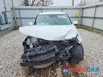 Piąte zdjęcie samochodu w środku: 2024 KIA SOUL LX VIN:KNDJ23AU1R7233536 - miniatura