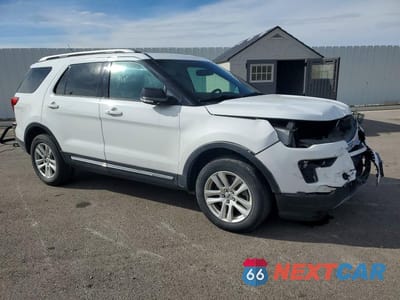 Czwarte zdjęcie samochodu z boku: 2018 FORD EXPLORER XLT VIN:1FM5K8D85JGC72823 - miniatura