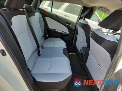 Zdjęcie 11 z 13 samochodu: 2018 TOYOTA PRIUS TWO VIN:JTDKBRFU8J3072548 - miniatura