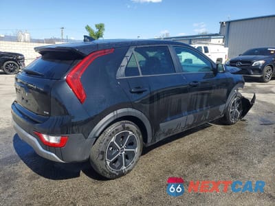 Trzecie zdjęcie samochodu z tyłu: 2025 KIA NIRO LX VIN:KNDCP3LE6S5299078 - miniatura