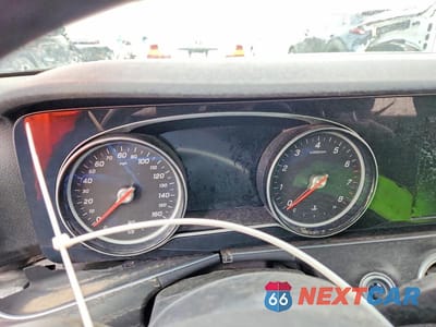 Zdjęcie 9 z 11 samochodu: 2018 MERCEDES-BENZ E 300 4MATIC VIN:WDDZF4KBXJA453359 - miniatura