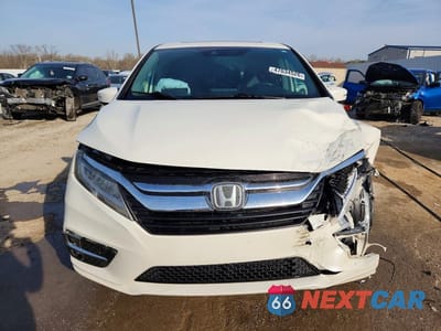 Piąte zdjęcie samochodu w środku: 2018 HONDA ODYSSEY TOURING VIN:5FNRL6H87JB048691 - miniatura