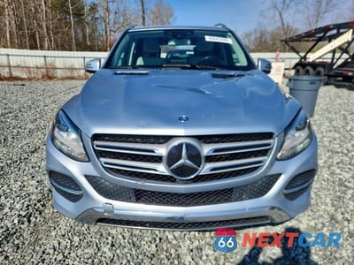 Piąte zdjęcie samochodu w środku: 2016 MERCEDES-BENZ GLE 350 4MATIC VIN:4JGDA5HB1GA727035 - miniatura