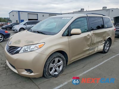 2014 TOYOTA SIENNA LE 8-PASSENGER 5TDKK3DC4ES503754 - główne zdjęcie licytacji z USA - miniatura