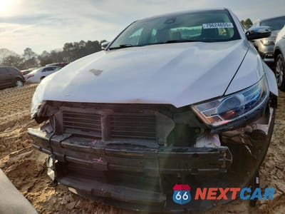 Piąte zdjęcie samochodu w środku: 2019 FORD TAURUS LIMITED VIN:1FAHP2F82KG111169 - miniatura