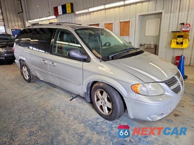Czwarte zdjęcie samochodu z boku: 2007 DODGE GRAND CARAVAN SXT VIN:2D4GP44LX7R357050 - miniatura