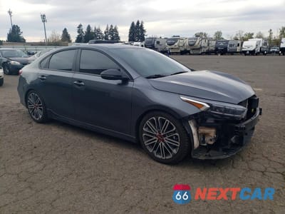 Czwarte zdjęcie samochodu z boku: 2024 KIA FORTE GT VIN:3KPF44AC8RE752628 - miniatura