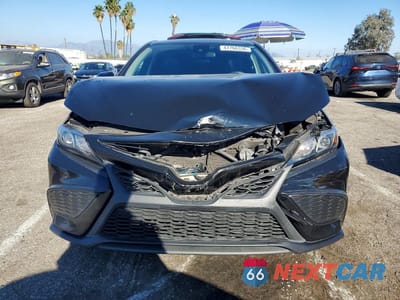 Piąte zdjęcie samochodu w środku: 2022 TOYOTA CAMRY HYBRID SE NIGHTSHADE VIN:4T1G31AK3NU035140 - miniatura