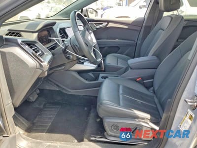 Zdjęcie 7 z 14 samochodu: 2024 AUDI Q4 E-TRON PREMIUM VIN:WA1KUBFZ7RP061486 - miniatura