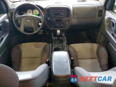 Zdjęcie 8 z 13 samochodu: 2006 FORD ESCAPE XLT VIN:1FMYU02Z97KA43118 - miniatura